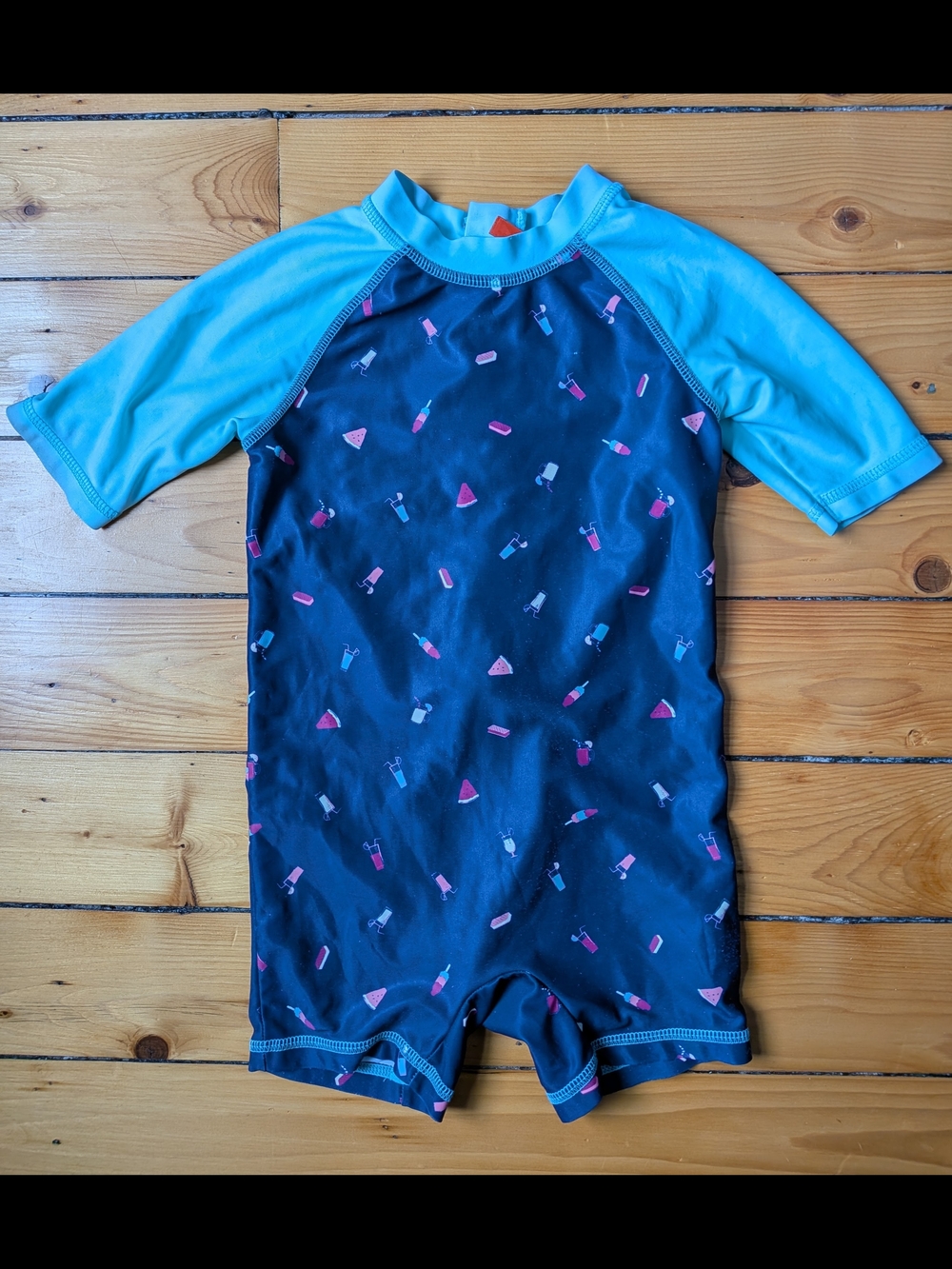 Short-Sleeve Rash Guard Swimsuit
